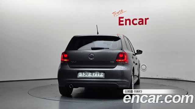 Volkswagen Polo 1.6 TDI R-Line 5th 2013 — фото 4