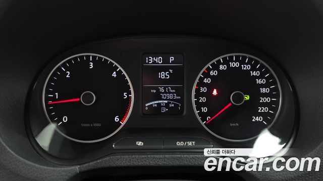 Volkswagen Polo 1.6 TDI R-Line 5th 2013 — фото 8