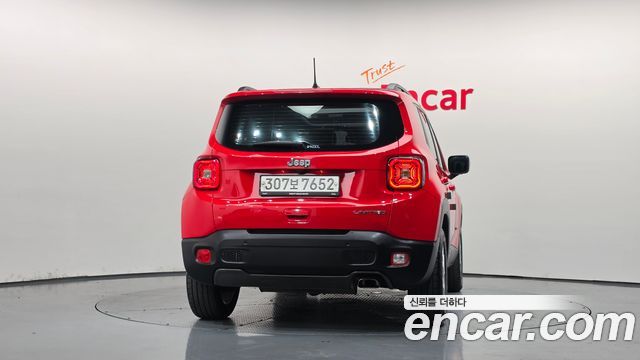 Jeep Renegade 2.4 Limited 2020 — фото 4