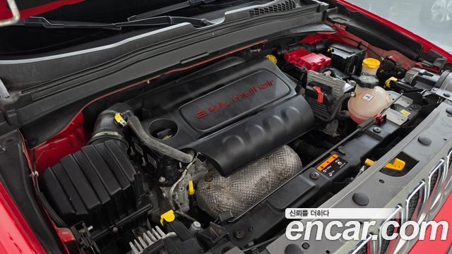 Jeep Renegade 2.4 Limited 2020 — фото 6