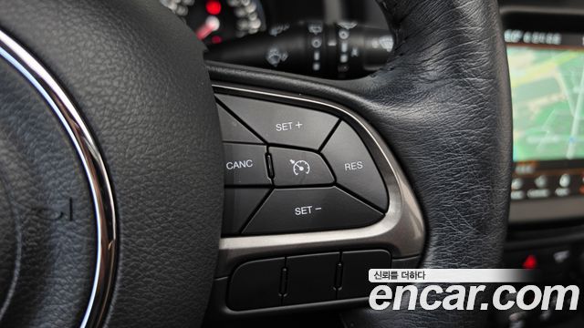 Jeep Renegade 2.4 Limited 2020 — фото 16
