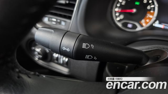 Jeep Renegade 2.4 Limited 2020 — фото 18
