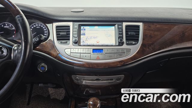 Hyundai Genesis BH 330 Luxury Standard 2011 — фото 13
