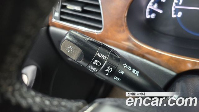 Hyundai Genesis BH 330 Luxury Standard 2011 — фото 18