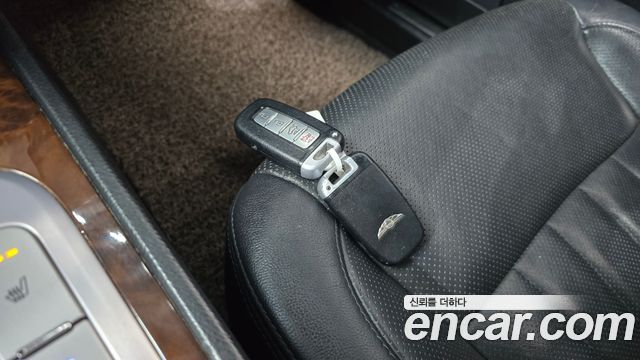 Hyundai Genesis BH 330 Luxury Standard 2011 — фото 32