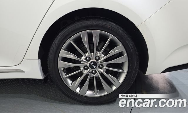 Kia K5 (II) 2.0 Noblesse 2020 — фото 21