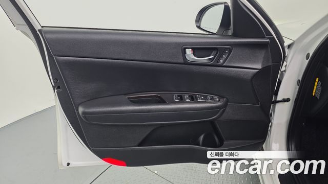 Kia K5 (II) 2.0 Noblesse 2020 — фото 24