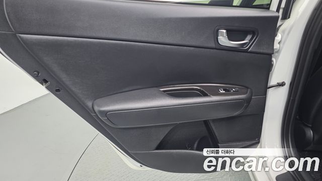 Kia K5 (II) 2.0 Noblesse 2020 — фото 25