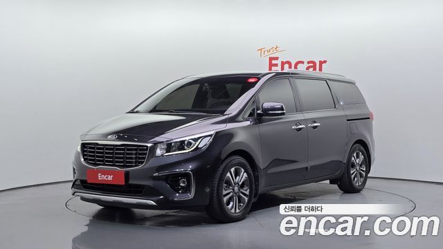 Kia Carnival 9-Seater Luxury