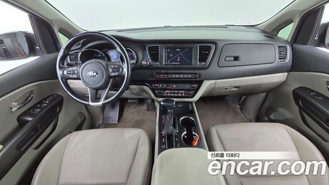 Kia Carnival 9-Seater Luxury 2020 — фото 7