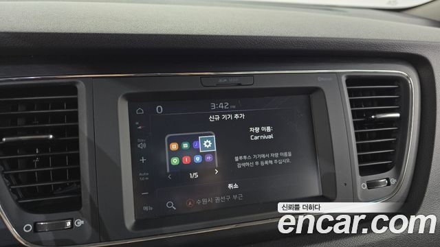 Kia Carnival 9-Seater Luxury 2020 — фото 12