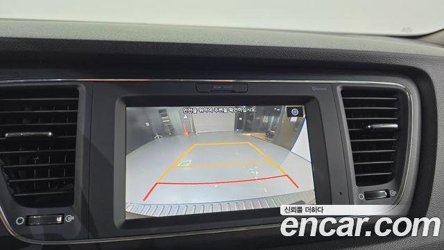 Kia Carnival 9-Seater Luxury 2020 — фото 15