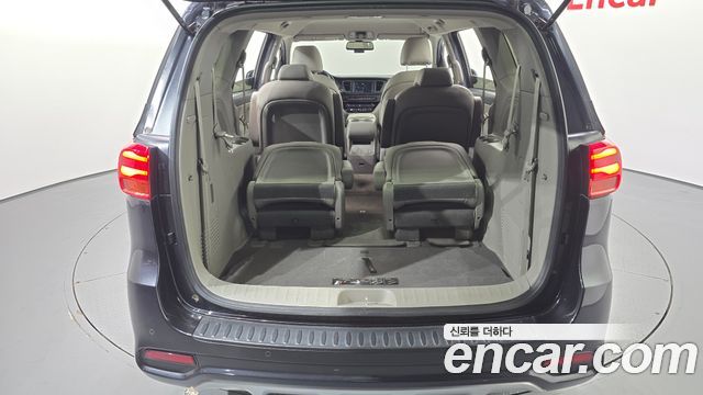 Kia Carnival 9-Seater Luxury 2020 — фото 18