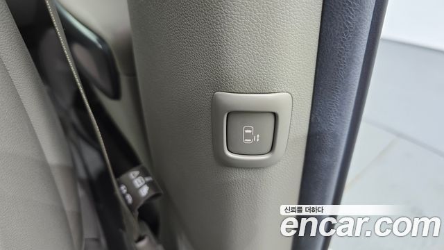 Kia Carnival 9-Seater Luxury 2020 — фото 19