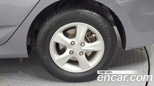 Hyundai Accent (New) 1.4 VVT Modern 2014 — фото 21
