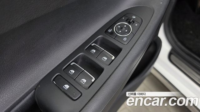 Hyundai Grandeur (IG) 3.0 LPi Rent Car Modern 2023 — фото 30