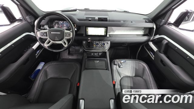 Land Rover Defender (L663) 110 D250 SE 2023 — фото 7