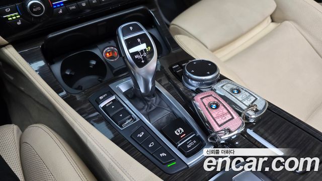 BMW 5 Series (F10) 528i xDrive Luxury Plus 2016 — фото 9