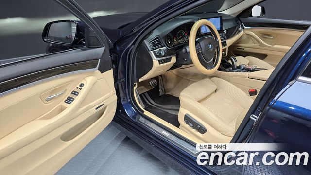 BMW 5 Series (F10) 528i xDrive Luxury Plus 2016 — фото 10