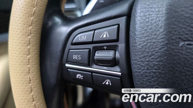 BMW 5 Series (F10) 528i xDrive Luxury Plus 2016 — фото 21