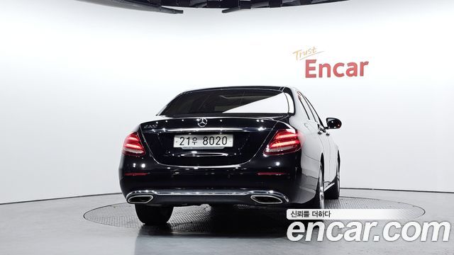 Mercedes-Benz E-Class (W213) E200 Avantgarde 2017 — фото 4