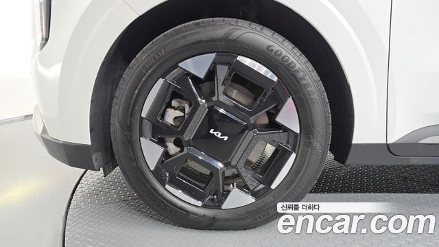 Kia Carnival (IV) Gasoline 9-Seater Prestige 2024 — фото 5