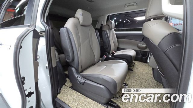 Kia Carnival (IV) Gasoline 9-Seater Prestige 2024 — фото 11