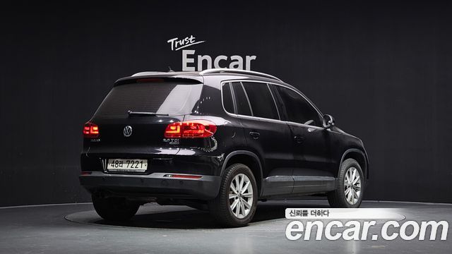Volkswagen Tiguan 2.0 TDI Comfort 5N 2015 — фото 2