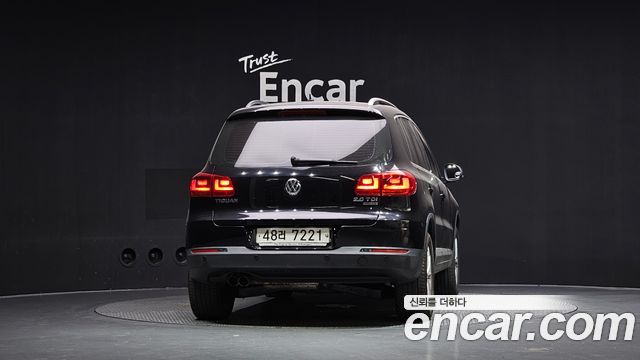 Volkswagen Tiguan 2.0 TDI Comfort 5N 2015 — фото 4