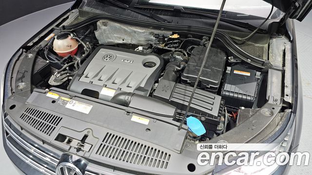 Volkswagen Tiguan 2.0 TDI Comfort 5N 2015 — фото 6