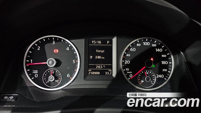 Volkswagen Tiguan 2.0 TDI Comfort 5N 2015 — фото 8