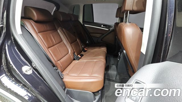 Volkswagen Tiguan 2.0 TDI Comfort 5N 2015 — фото 11