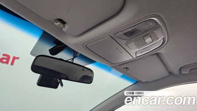 Kia Niro Prestige 2017 — фото 17