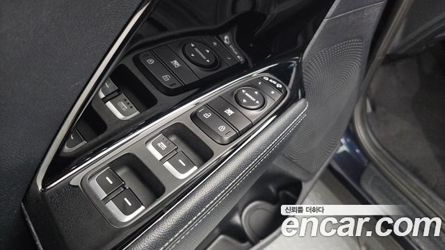 Kia Niro Prestige 2017 — фото 27