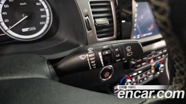 Kia Niro Prestige 2017 — фото 30