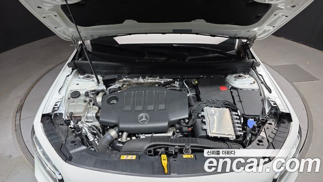 Mercedes-Benz GLB-Class (X247) GLB200 d 2024 — фото 6