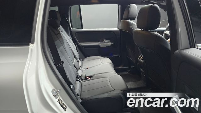 Mercedes-Benz GLB-Class (X247) GLB200 d 2024 — фото 11