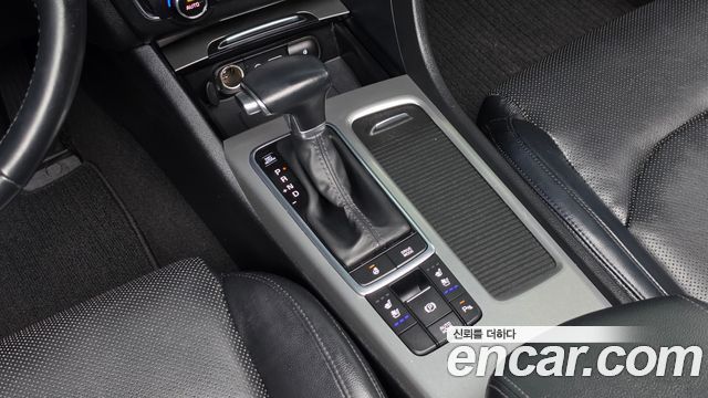 Kia K5 Hybrid (II) Noblesse Special 2016 — фото 9