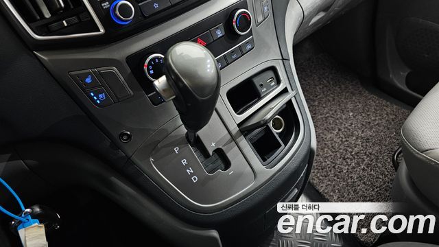 Hyundai Grand Starex Van 5-Seater Modern 2019 — фото 9