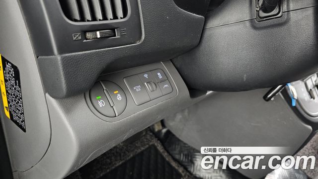 Hyundai Grand Starex Van 5-Seater Modern 2019 — фото 13