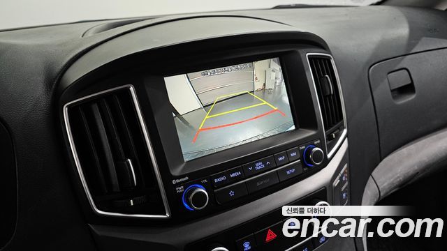 Hyundai Grand Starex Van 5-Seater Modern 2019 — фото 17