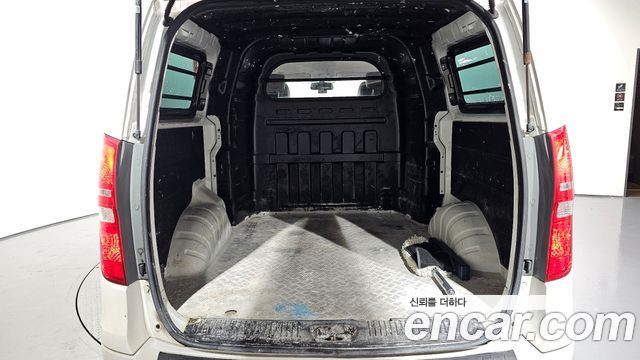 Hyundai Grand Starex Van 5-Seater Modern 2019 — фото 20
