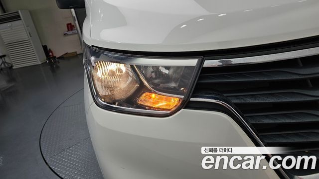Hyundai Grand Starex Van 5-Seater Modern 2019 — фото 22