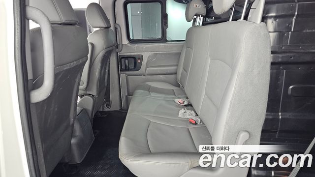 Hyundai Grand Starex Van 5-Seater Modern 2019 — фото 26
