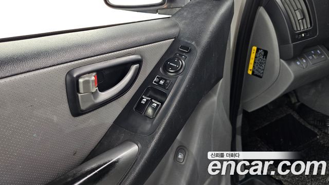 Hyundai Grand Starex Van 5-Seater Modern 2019 — фото 28