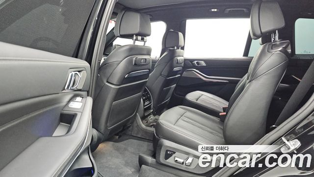 BMW X7 (G07) xDrive 40i Design Pure Excellence 6-Seater 2024 — фото 11
