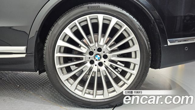 BMW X7 (G07) xDrive 40i Design Pure Excellence 6-Seater 2024 — фото 21