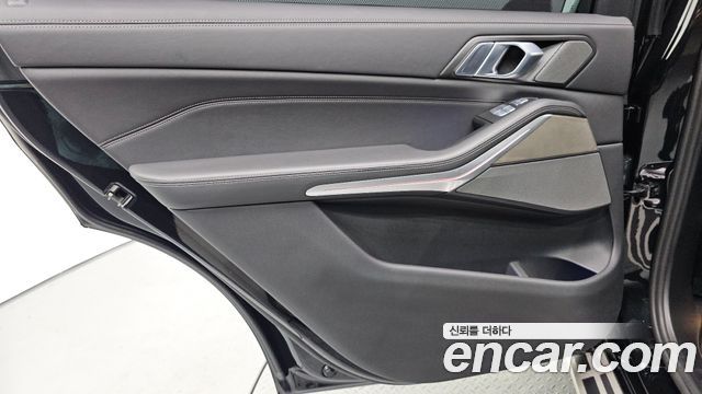 BMW X7 (G07) xDrive 40i Design Pure Excellence 6-Seater 2024 — фото 25