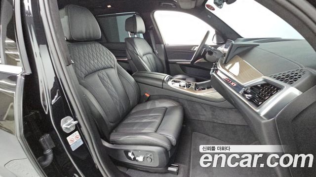 BMW X7 (G07) xDrive 40i Design Pure Excellence 6-Seater 2024 — фото 26