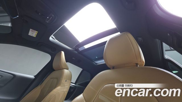 Volvo XC40 B4 Inscription 2021 — фото 10